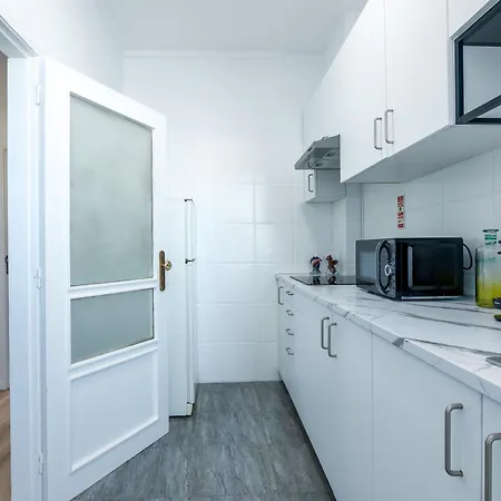 Opo Bolhao Flats By Destiny *