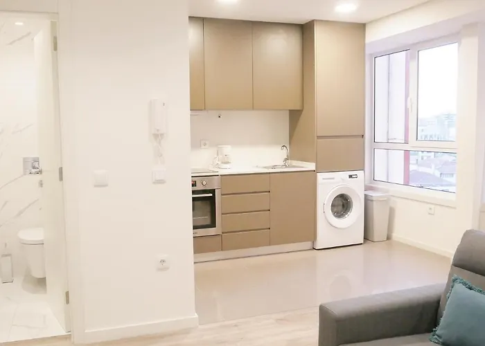 Opo Bolhao Flats By Destiny *