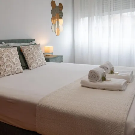 Opo Bolhao Flats By Destiny Porto