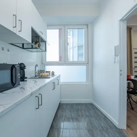 Opo Bolhao Flats By Destiny *