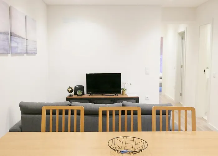 Opo Bolhao Flats By Destiny Oporto