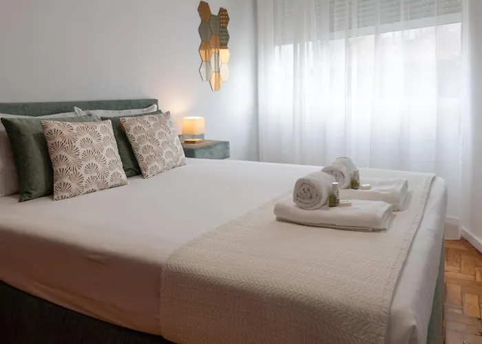 Opo Bolhao Flats By Destiny Oporto