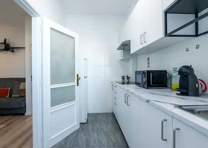 Opo Bolhao Flats By Destiny *